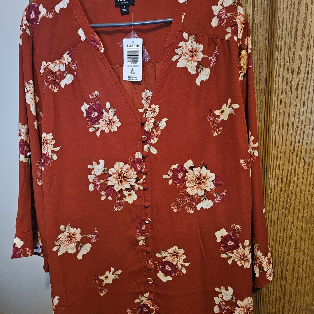 Torrid Women's Floral Button-Down Top - Red